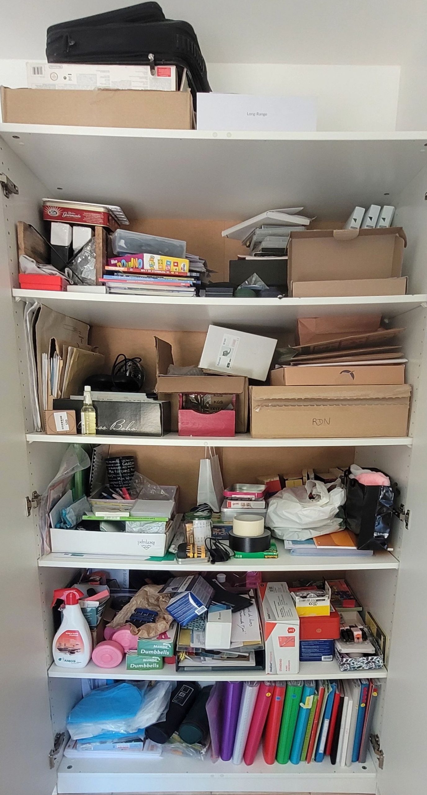 Armoire avant rangement